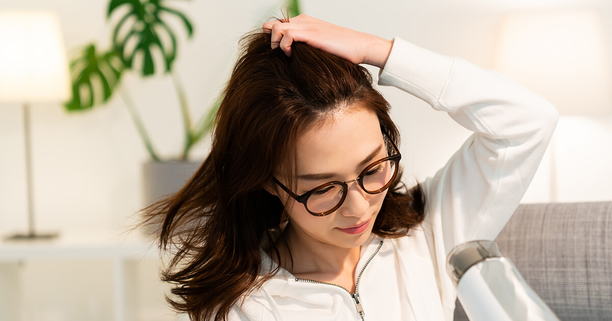 寝る前にヘアオイルをつけてもいい？ミルボン社員が正しいケア方法を